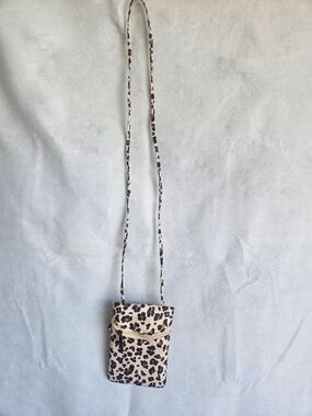 Leopard Print Crossbody Phone Bag - Beige/Black